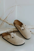 Birkenstocks Boston Suede Narrow Fit (Sandcastle)