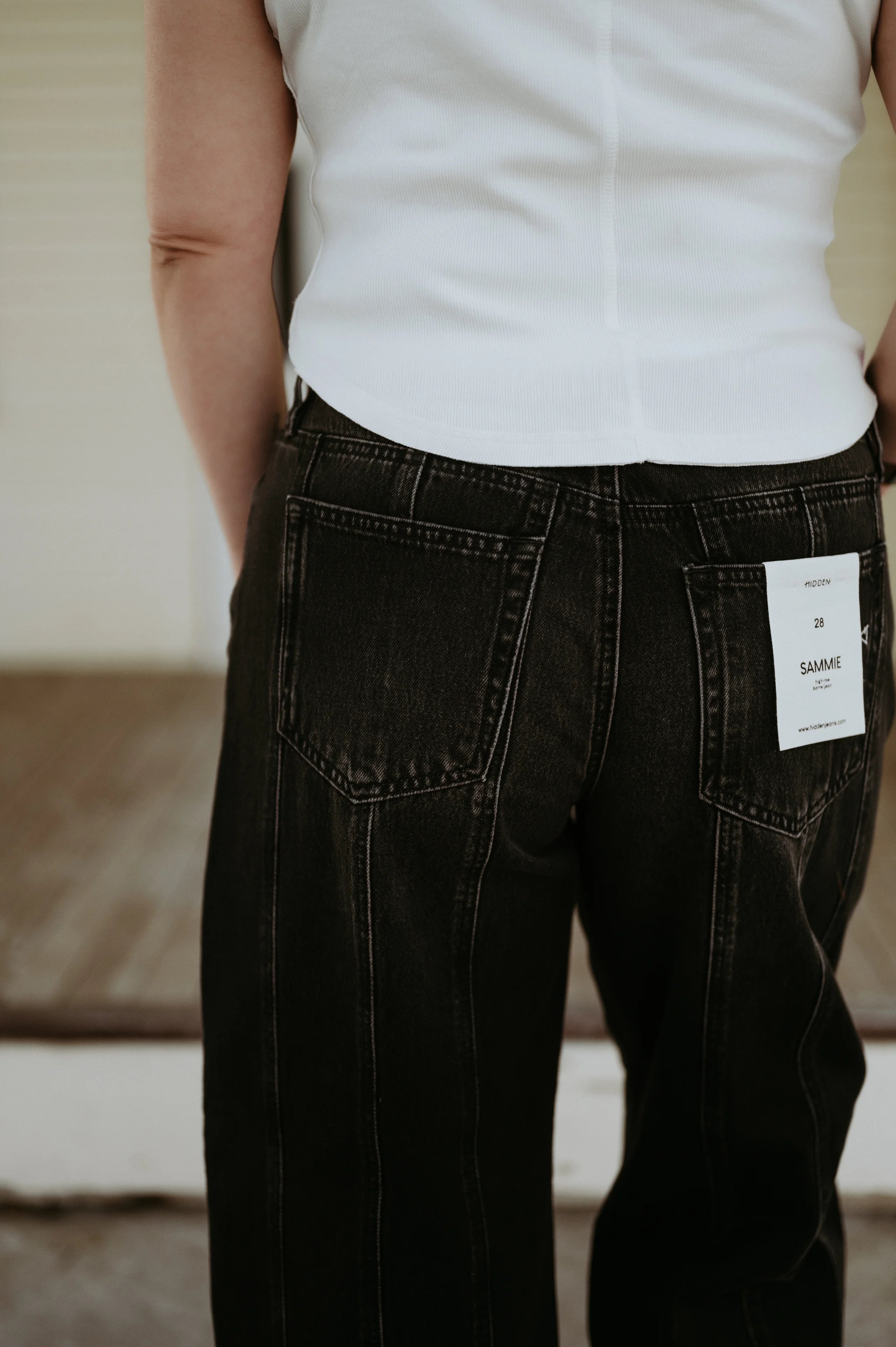 Hidden Sammie High Rise Vintage Black Barrel Jean