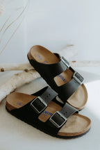 Birkenstocks Arizona Leather  Narrow Fit (Black Soft Bed)