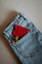 Thread Vertical Wallet (Red)