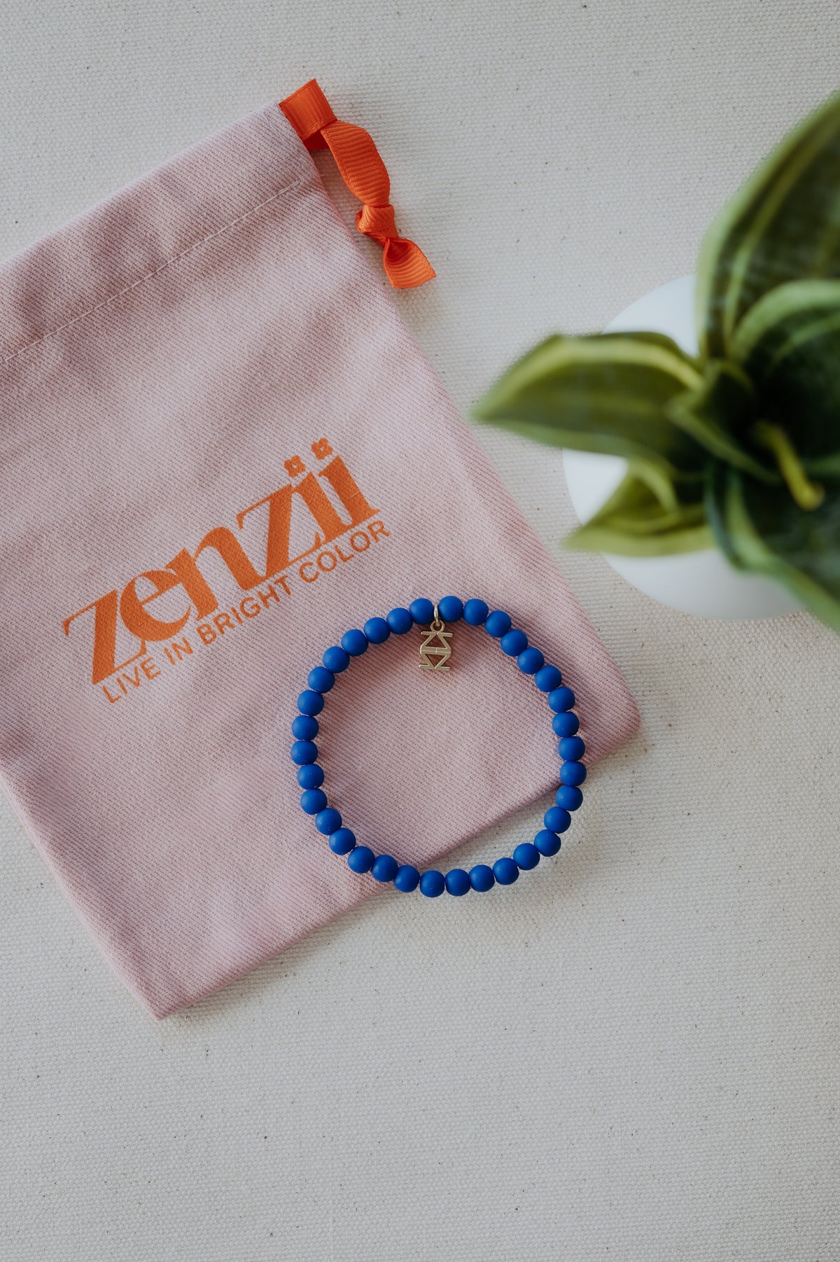 Zenzii Resin Beaded Bracelet Cobalt