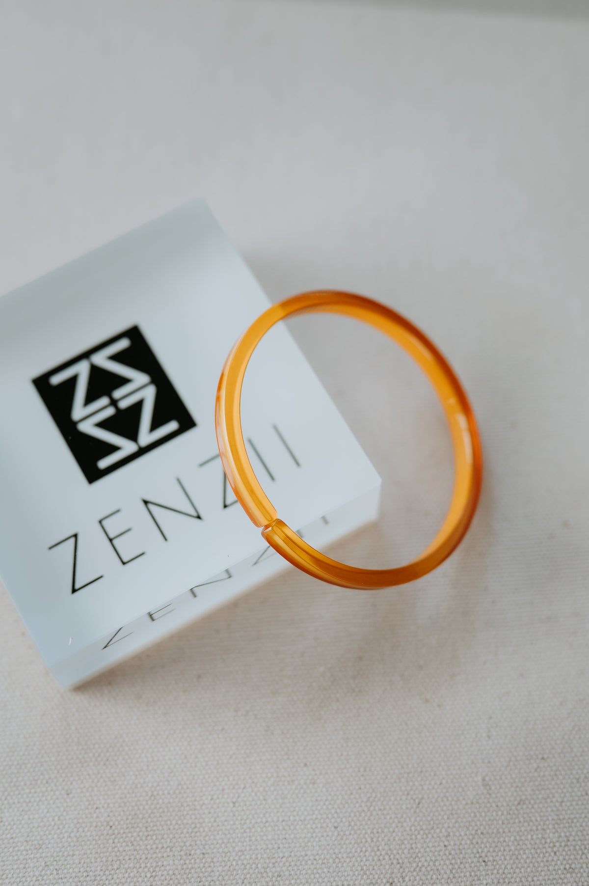 Zenzii Skinny Resin Bangle Honey
