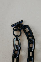 Zenzii Resin Cable Link Collar Necklace Navy