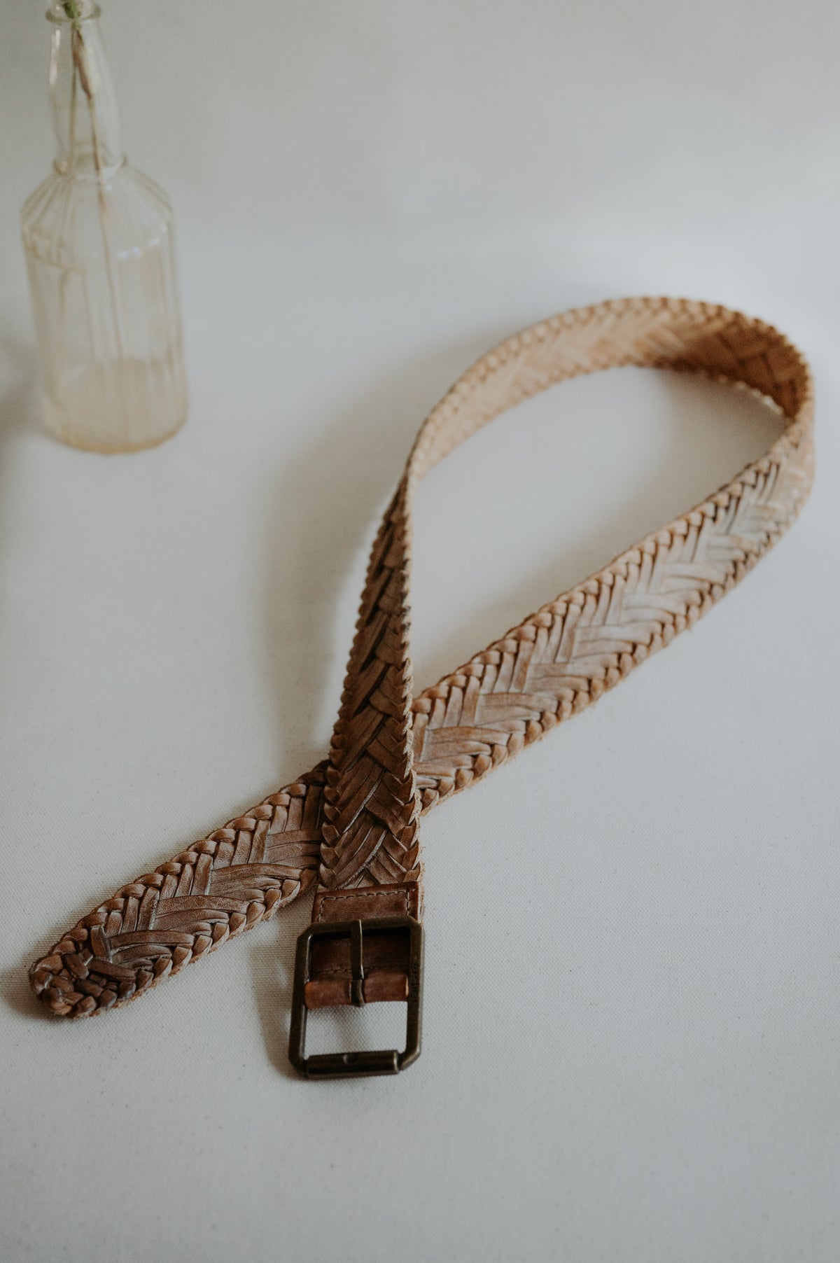 Bed|Stu Proem Tan Rustic White BFS Belt