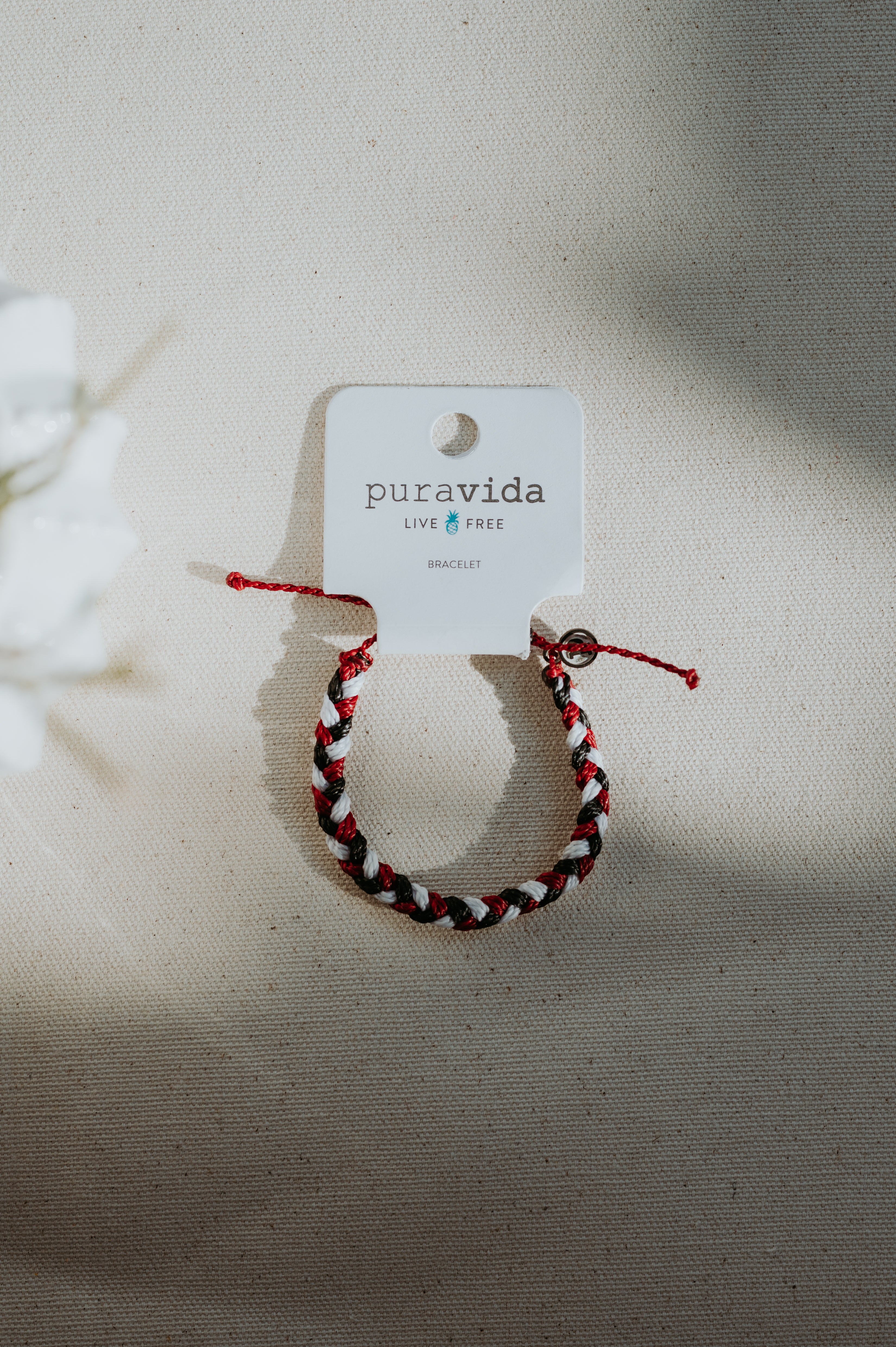 Puravida Bracelet Braided Black and Red