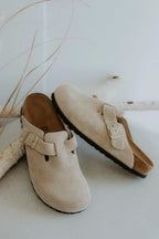 Birkenstocks Boston Suede Narrow Fit (Sandcastle)