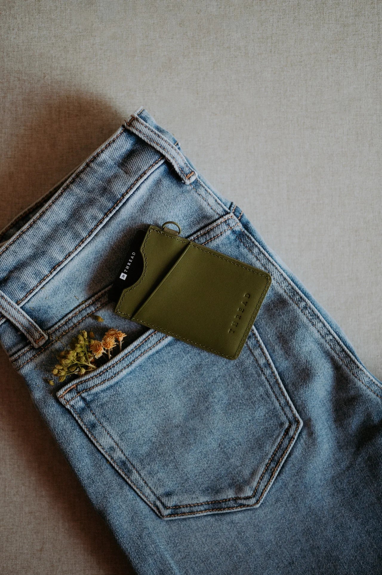 Thread Vertical Wallet (Olive Green)