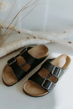 Birkenstocks Arizona Leather  Narrow Fit (Black Soft Bed)