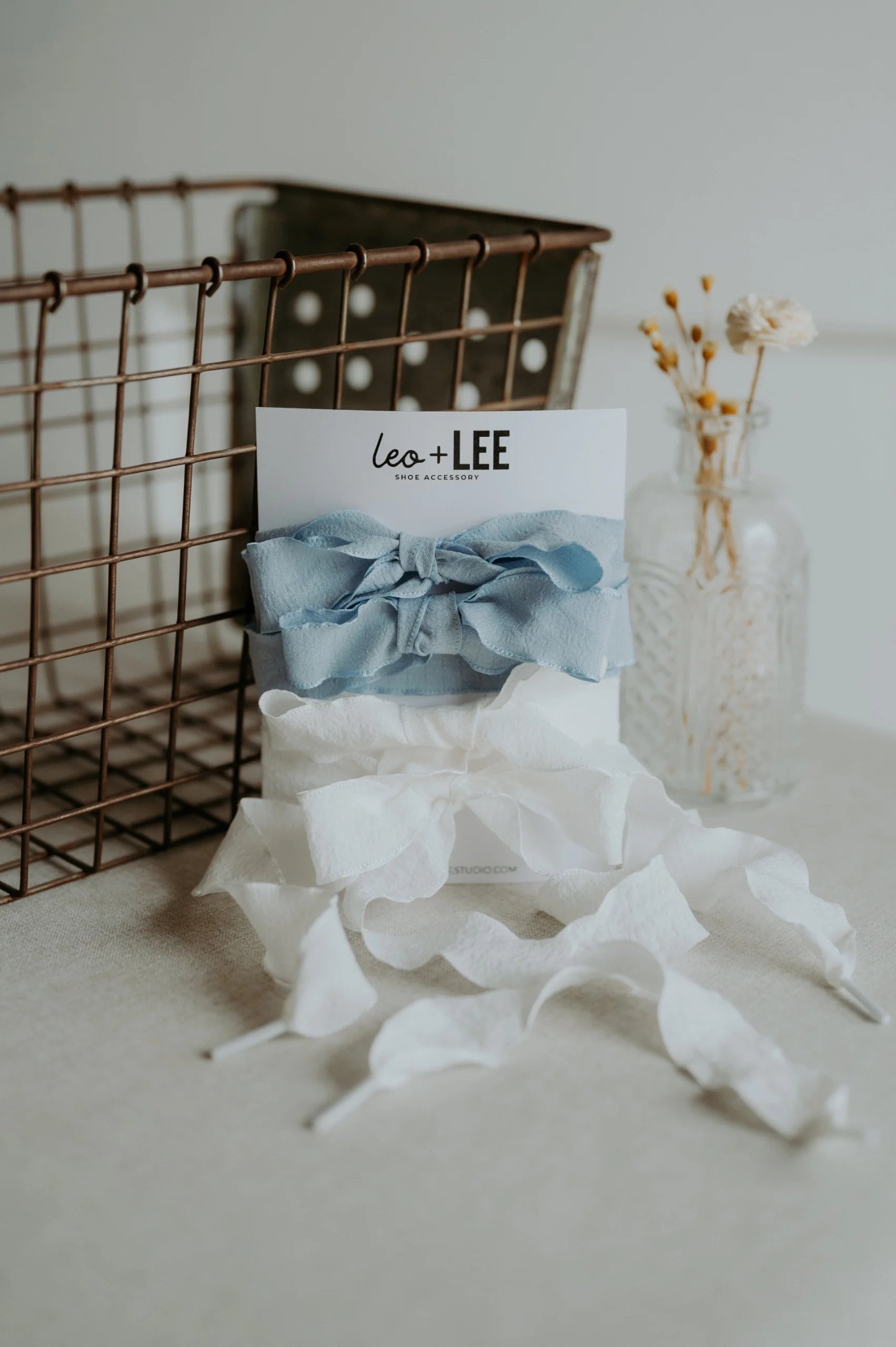 Leo & Lee Butterfly Shoe Lace Set (Baby Blue And White)