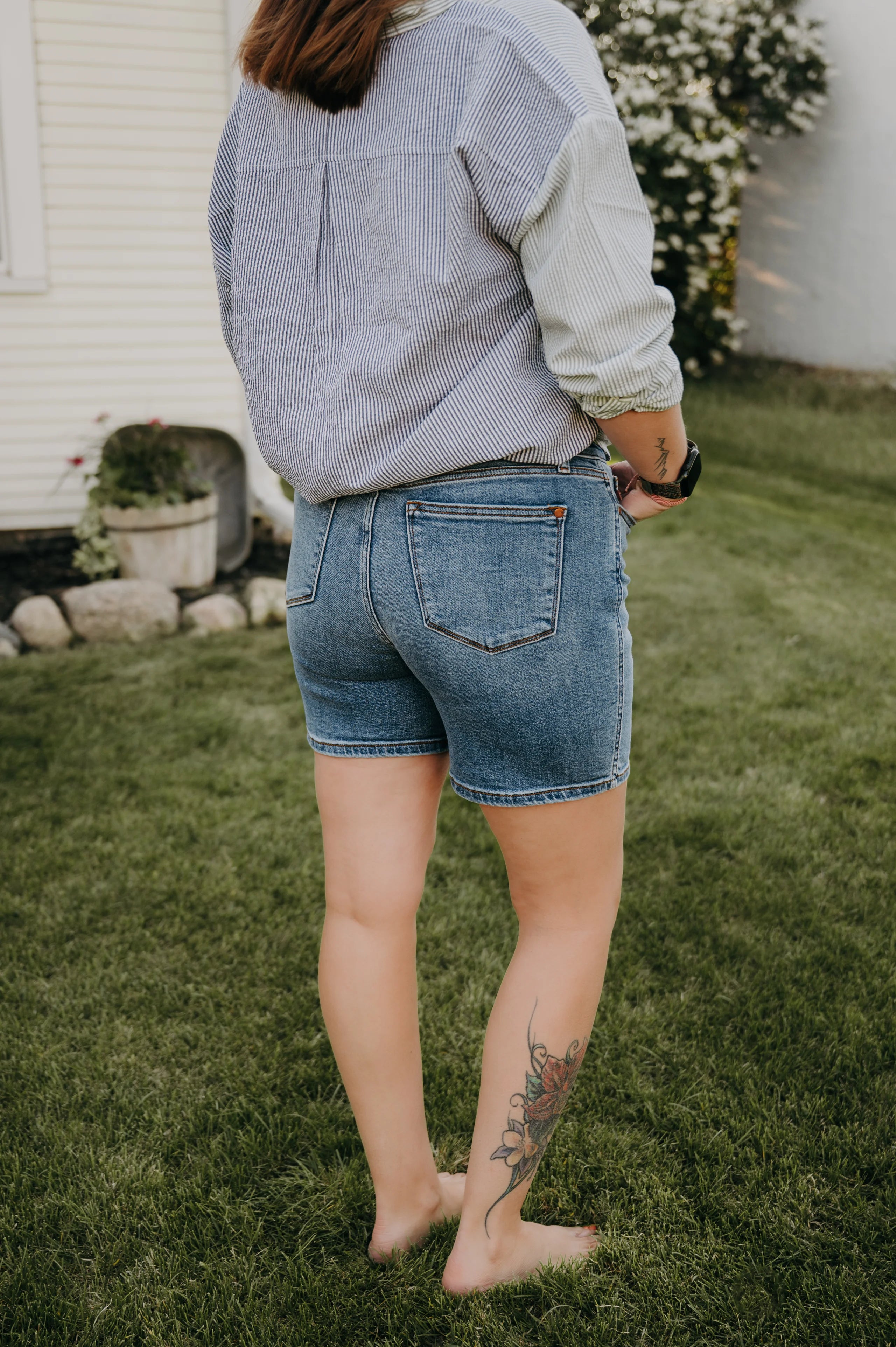 Judy Blue 2 Button Mid Length Dad Shorts JB15299
