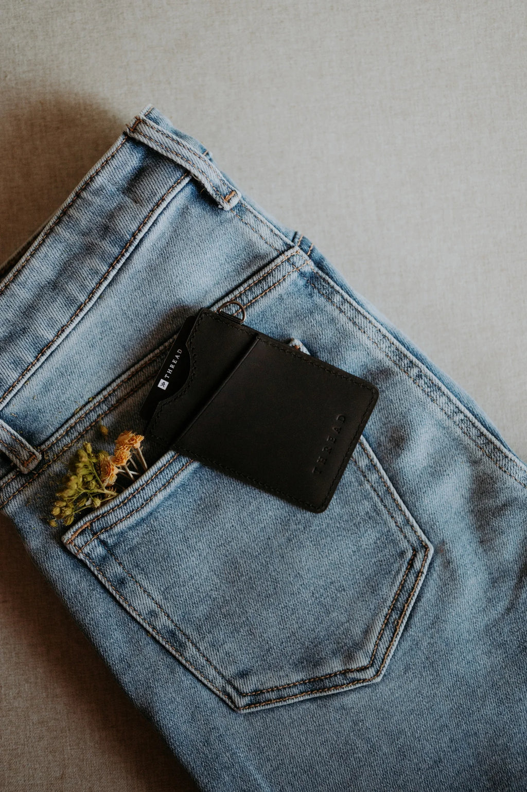 Thread Vertical Wallet (Black)