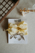 Leo & Lee Shoe Charm And Lace Set (Butter Yellow Laces, Silver Balloon Dog, Bow, Leaf)