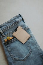 Thread Vertical Wallet (Willow)