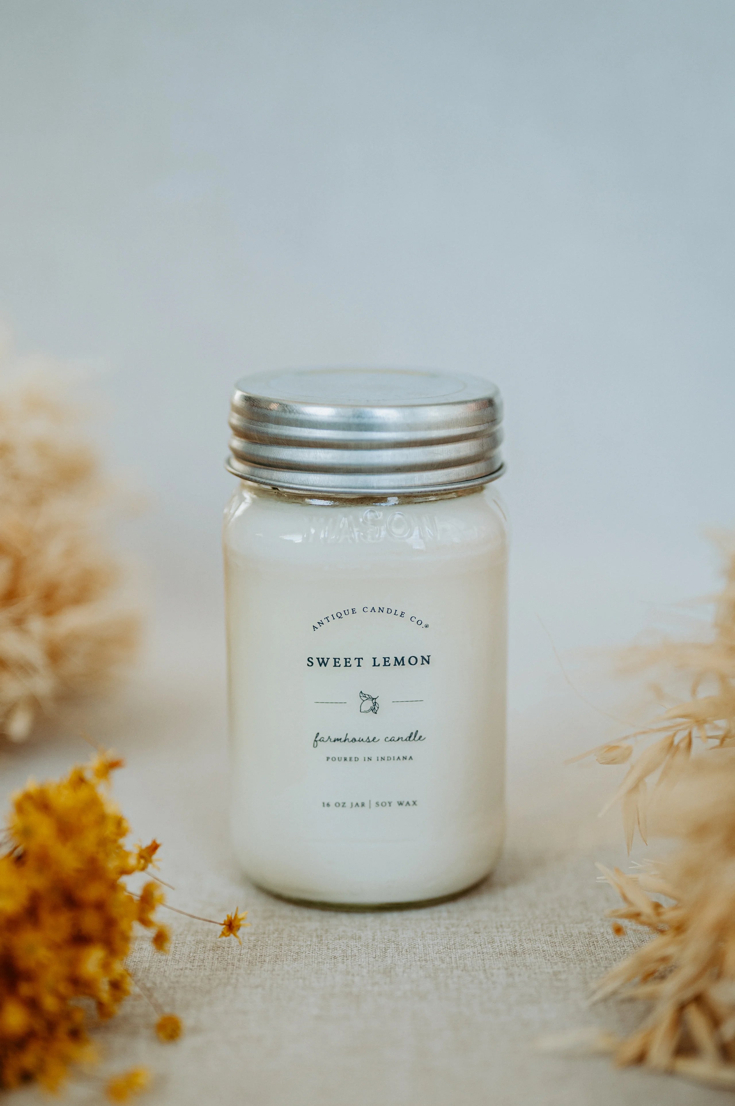 Antique Candle Co. Sweet Lemon 16 Ounce