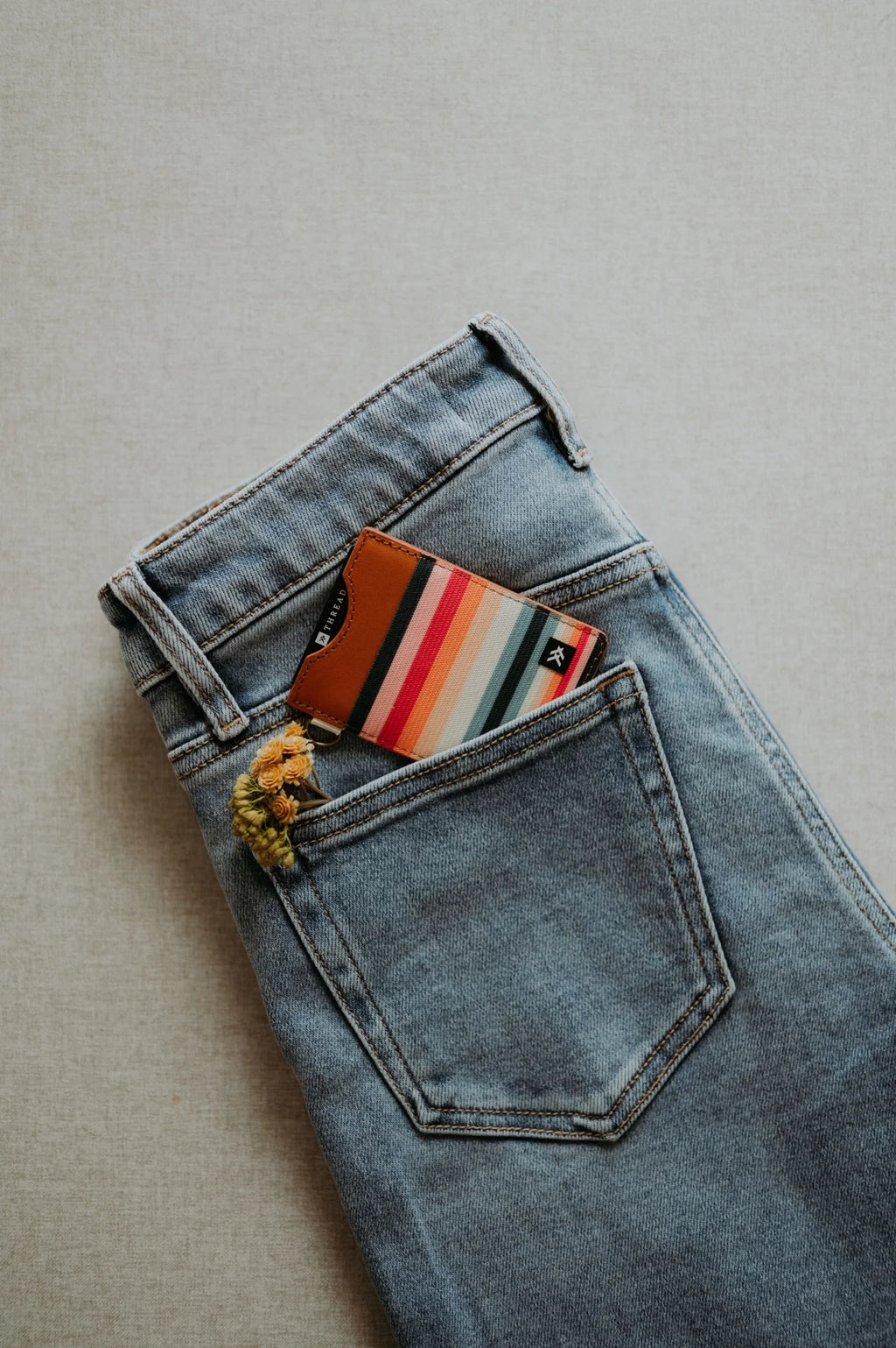 Thread Vertical Leather Wallet (Renea Green/Red)