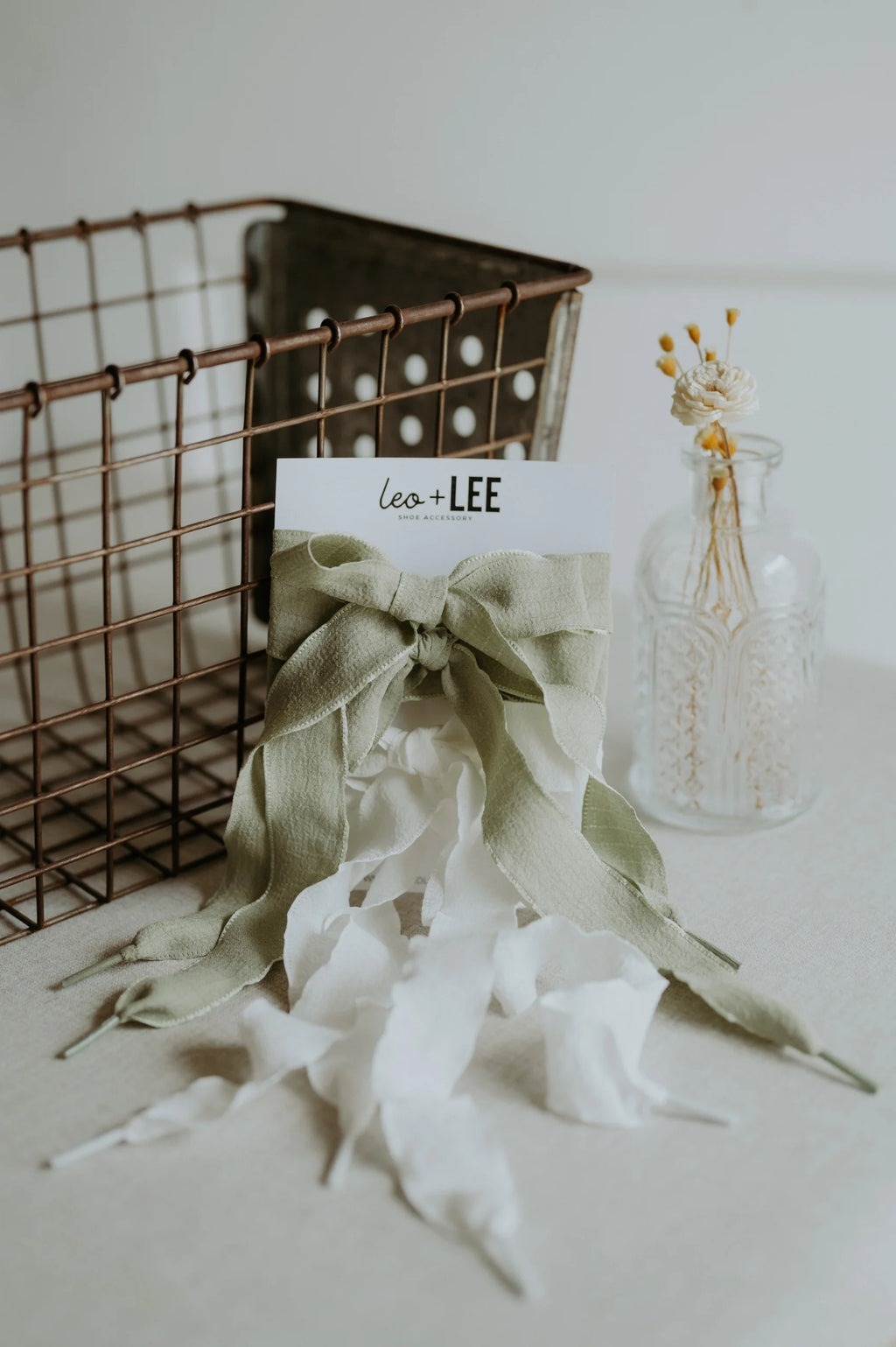 Leo & Lee Butterfly Shoe Lace Set (Sage Green And White)