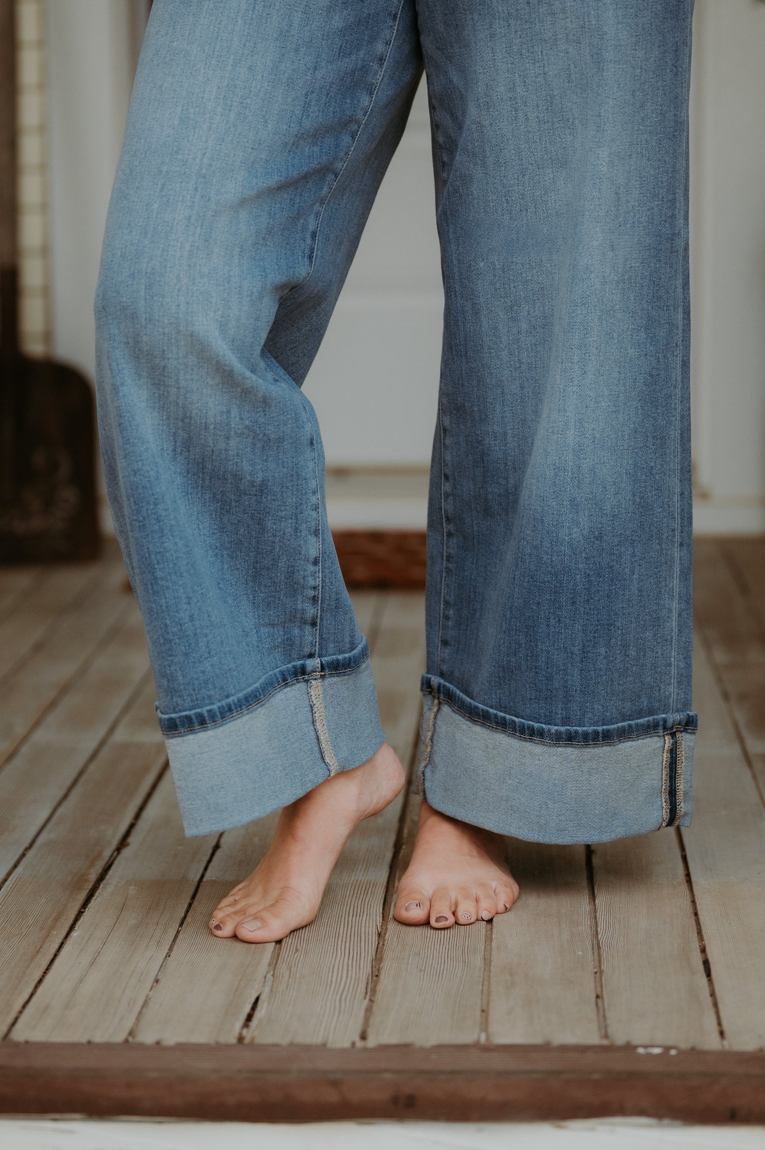 Hidden Nori Mid Rise Wide Leg Stretch Cuffed