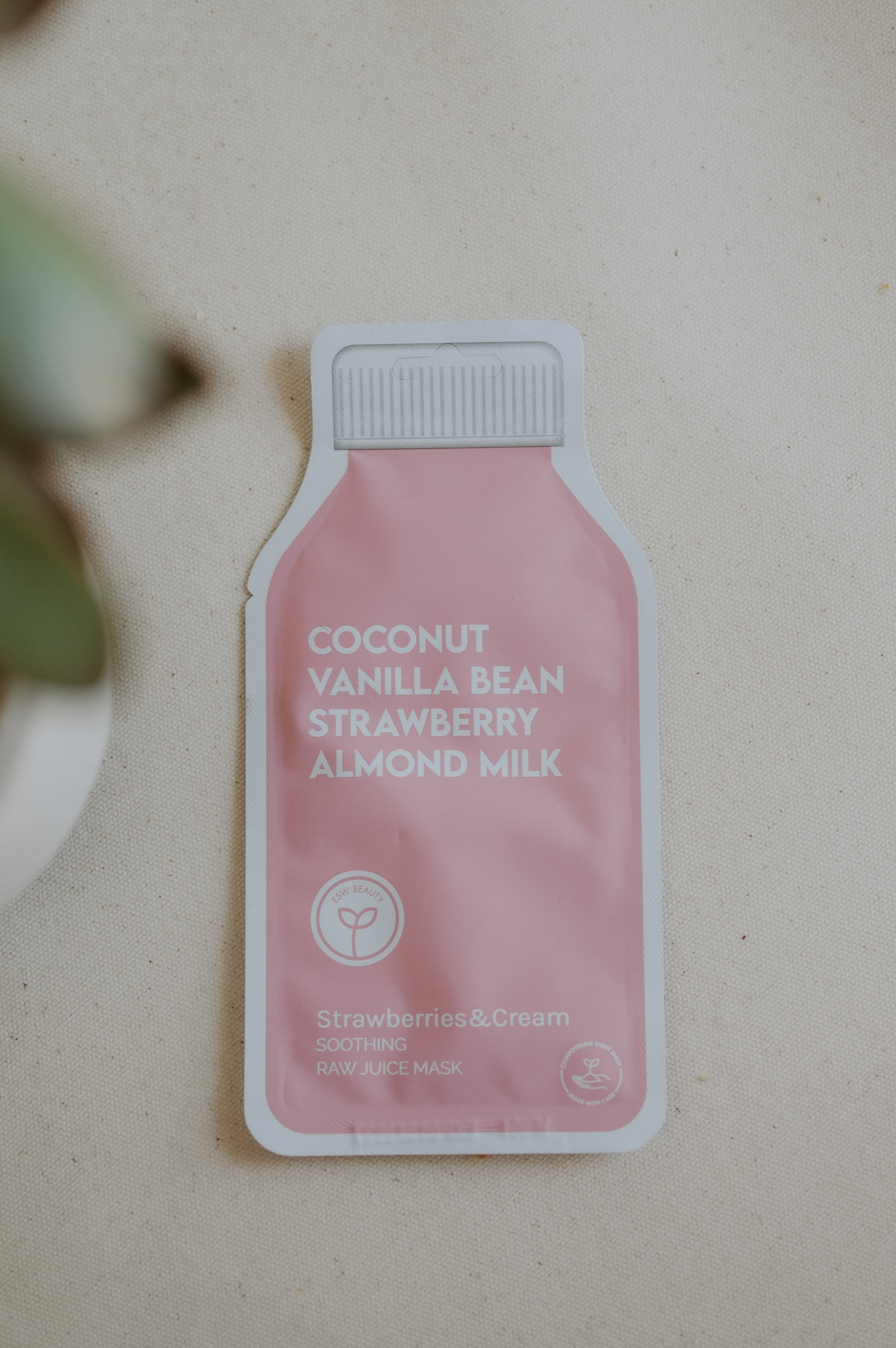 ESW Strawberries & Cream Soothing Raw Juice Mask