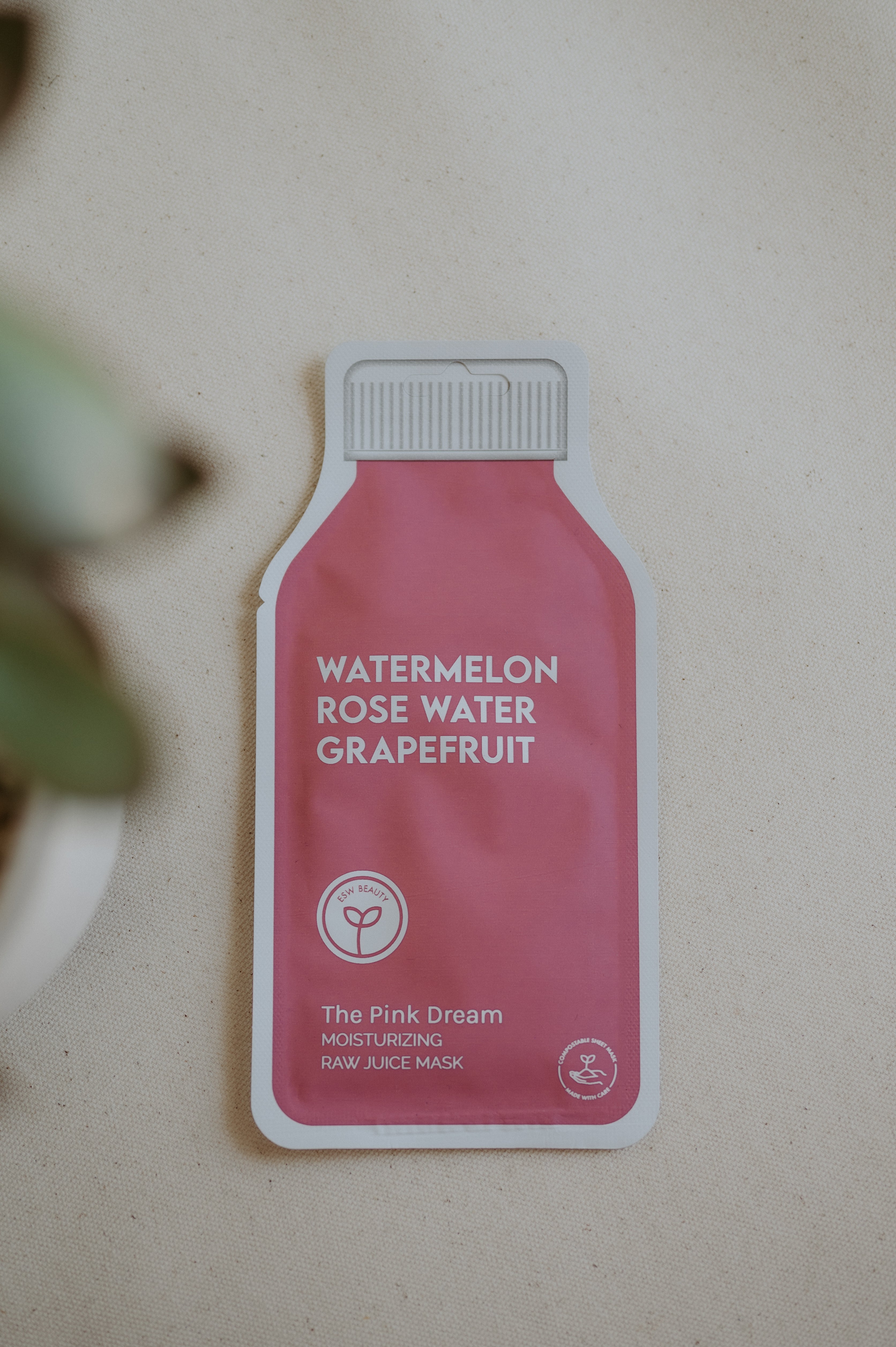 ESW The Pink Dream Moisturizing Raw Juice Mask