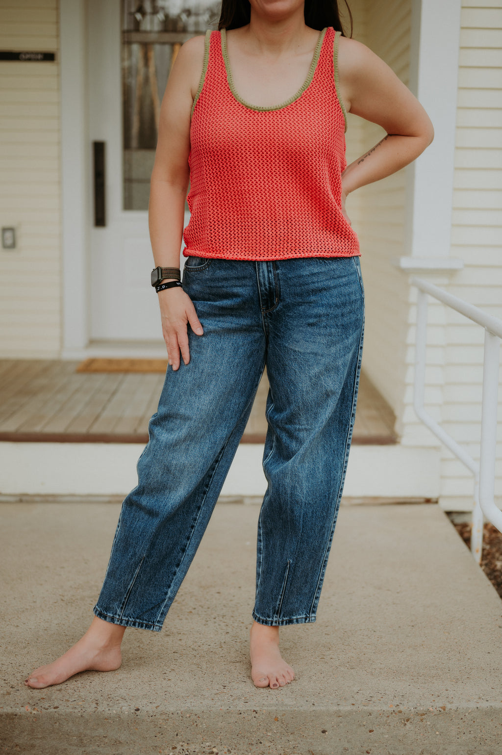 Judy Blue Rigid Front Stretch Back Barrel High Waist W/ Dart Detailing JB881152