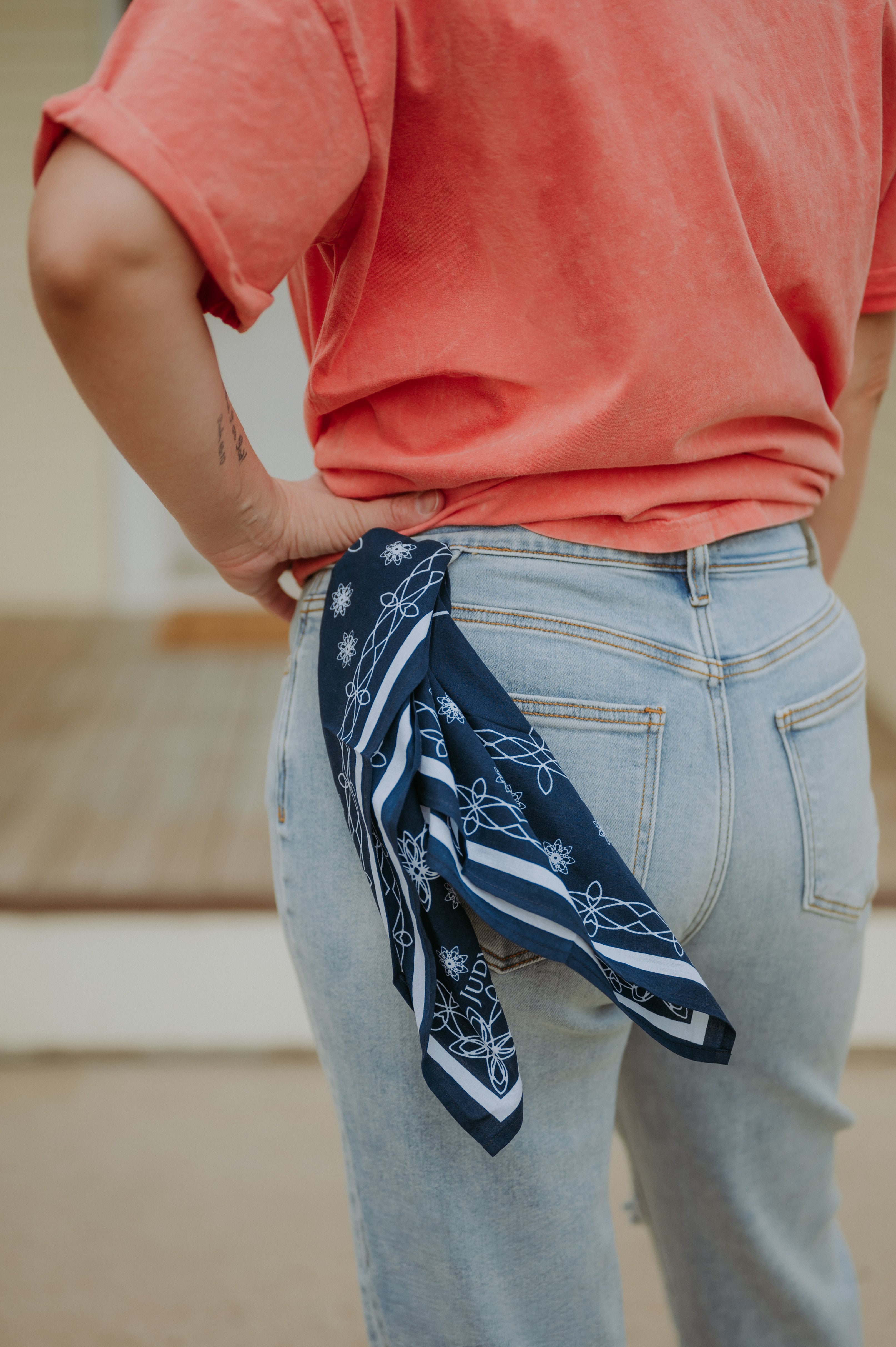 Judy Blue Boyfriend Mid Rise W/ Bandana Loop JB82723